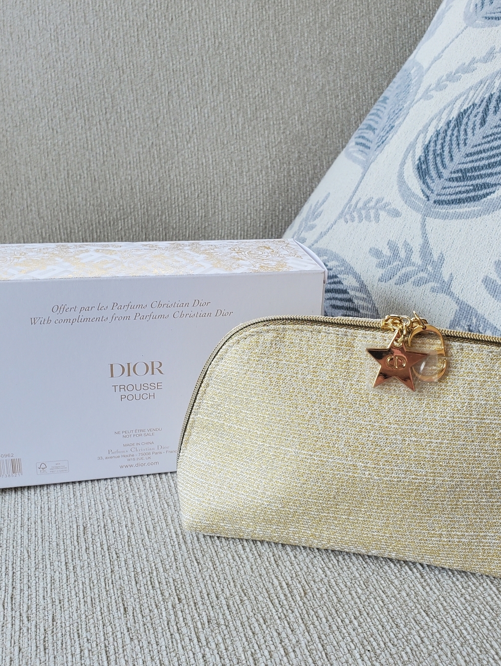 New In Box Authentic Christian Dior Gold Trousse Pouch Makeup Bag - Picture 11 of 13